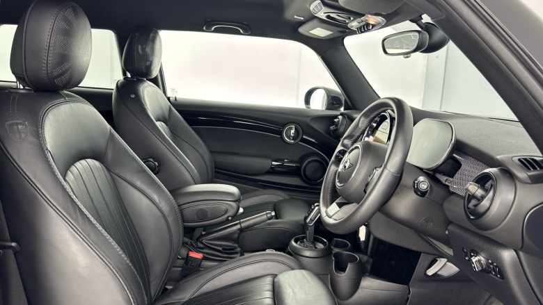 MINI Hatchback 1.5 Cooper Exclusive 3dr Auto Petrol Hatchback